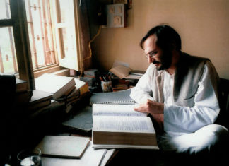 Oscar Pujol: first Sanskrit-Spanish dictionary with more than 64,000 entries Oscar Pujol: first Sanskrit-Spanish dictionary